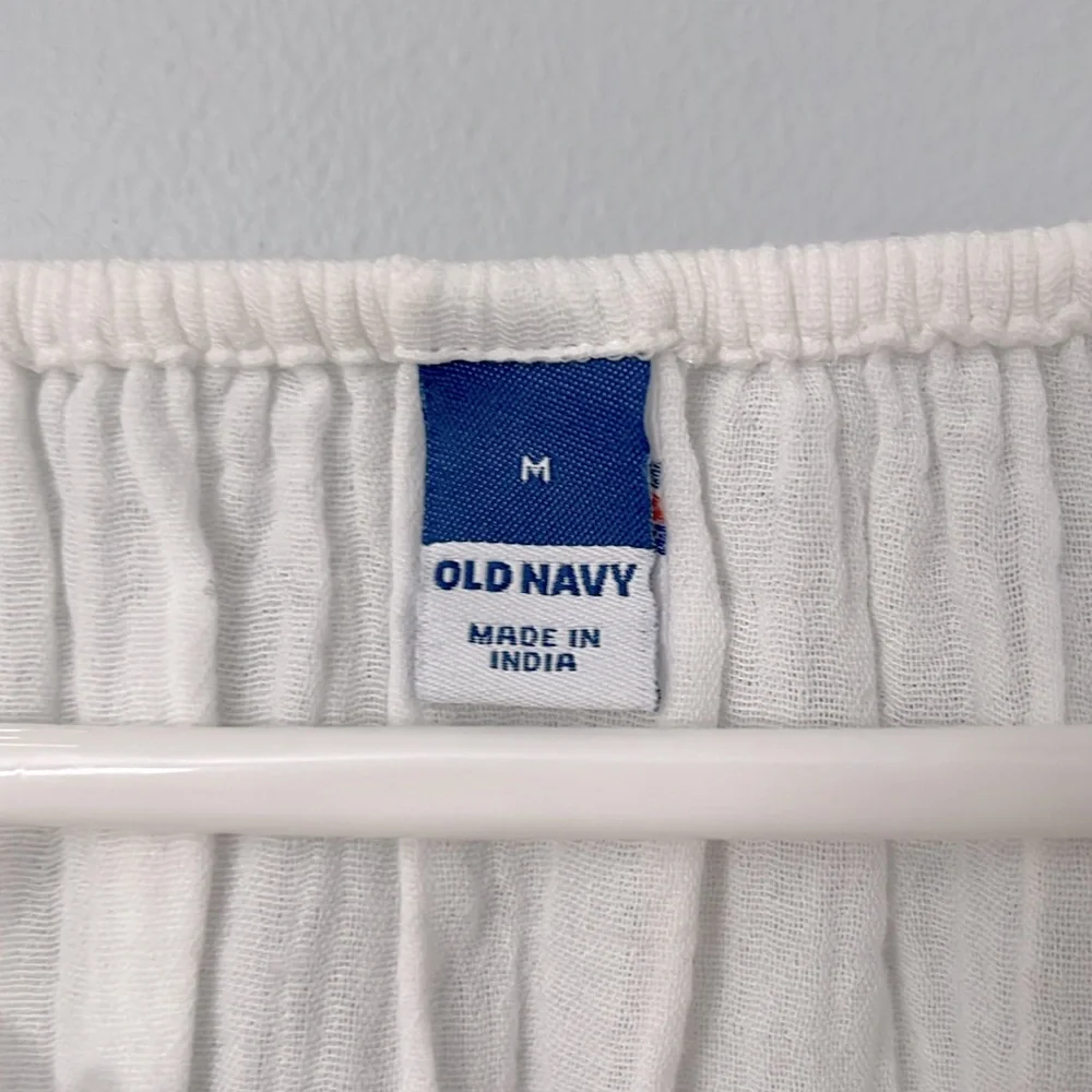 Old Navy white blouse - Picture 3 of 5